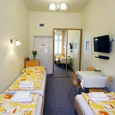 Piast Studenckie Hotell 2*